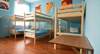 Гостиница Baby Lemonade Hostel Санкт-Петербург Двухместный номер с раздельными кроватями и общей ванной-1