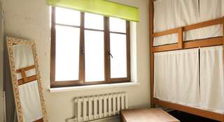 Гостиница Baby Lemonade Hostel Санкт-Петербург 4-местный женский дорм с собственной ванной-2