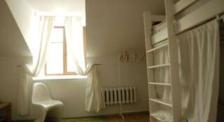 Гостиница Baby Lemonade Hostel Санкт-Петербург 4-местный смешанный дорм-5