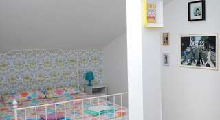Гостиница Baby Lemonade Hostel Санкт-Петербург Двухместный номер с ванной комнатой -7